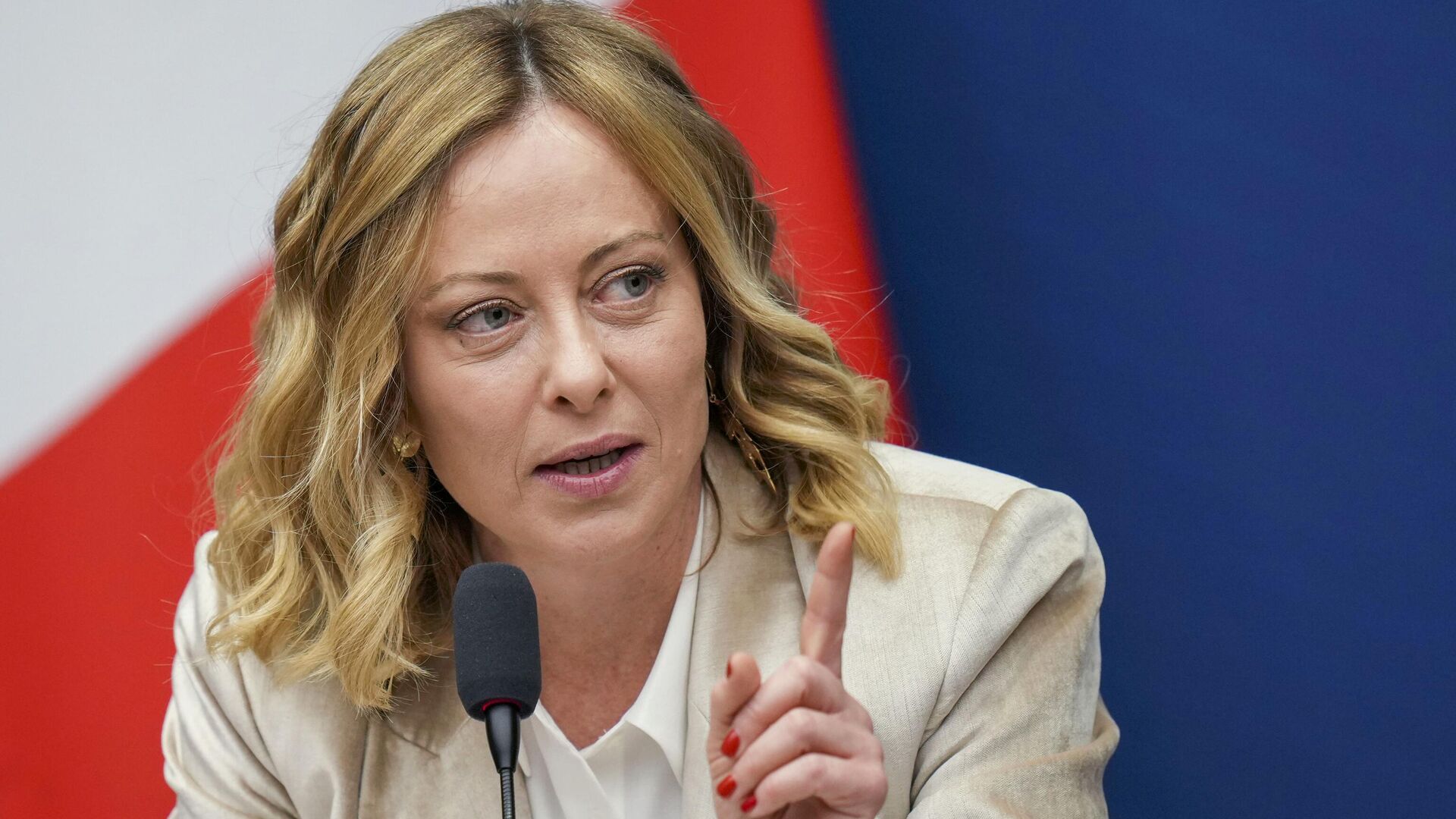 Премьер Италии выступила против отправки миротворцев на Украину